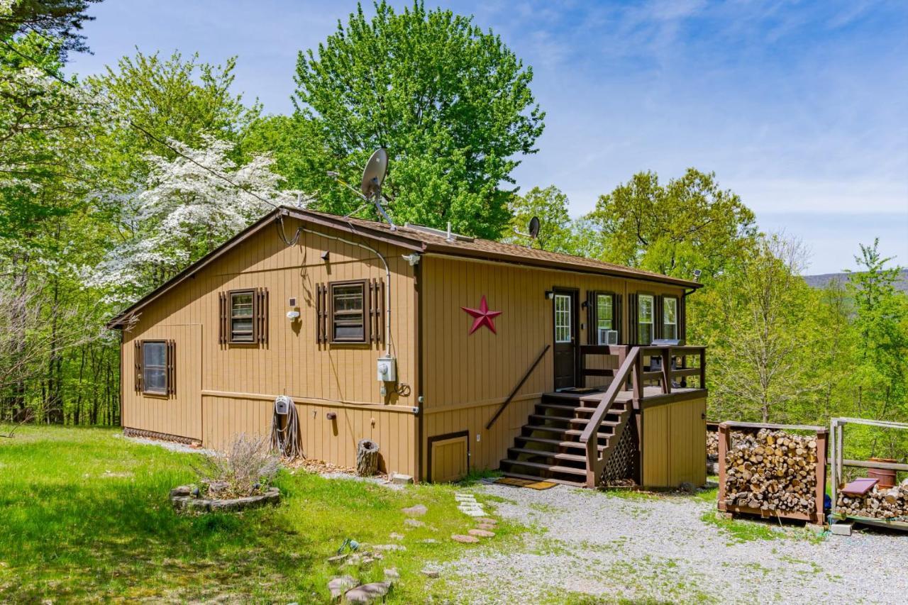 River Access Cabin With Hot Tub, Fire Pit, & Wifi! Morton Grove Kültér fotó